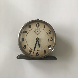 Westclock Vintage Silver and Cream Table Clock